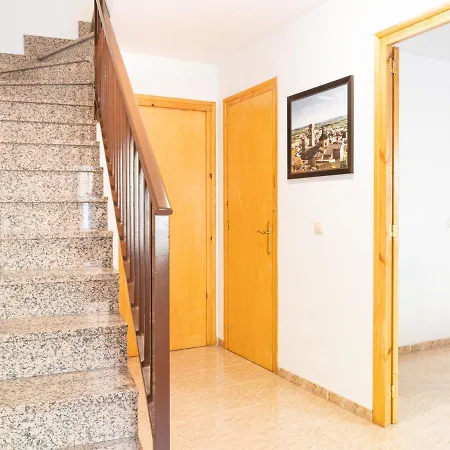 Casa De L'arbre Holiday home Aitona